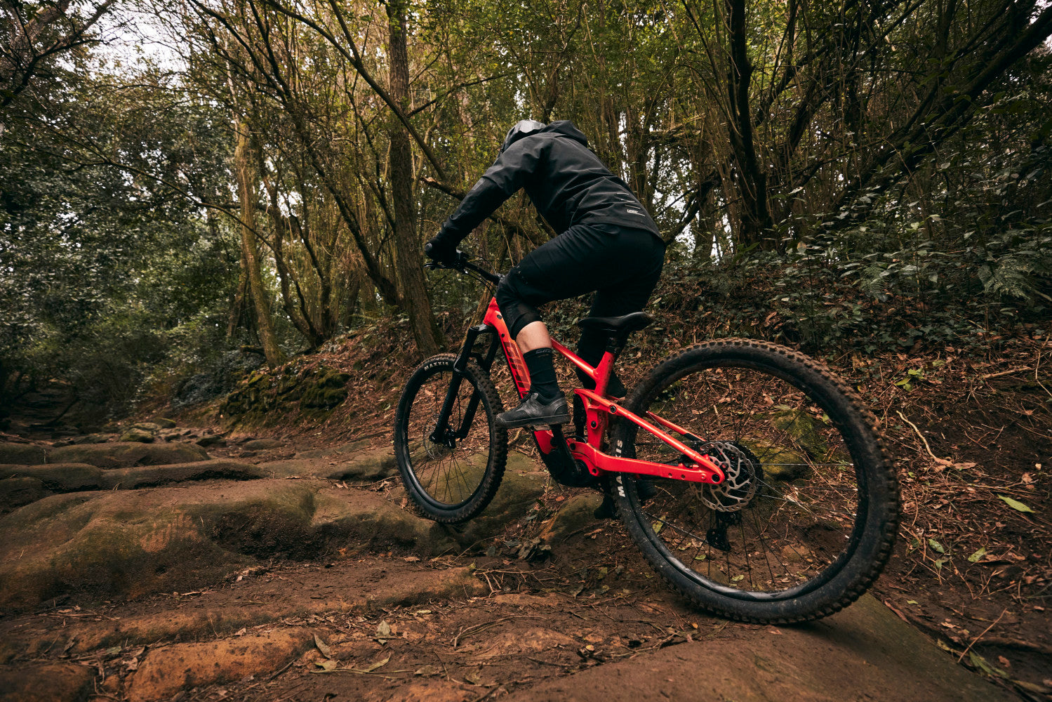Giant Introduces the 2023 Stance E+, a versatile new E-MTB that's at home on a wide variety of Off-Road terrain