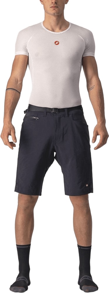 Castelli Unlimited Trail Baggy men's MTB shorts displayed, featuring durable fabric and functional design for mountain biking.