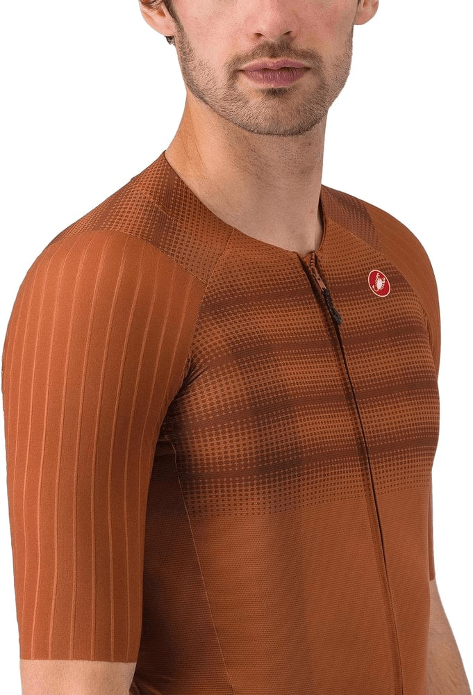 Castelli Aero Race 8S men's cycling jersey in white with blue accents, featuring lightweight, aerodynamic fabric and short sleeves.