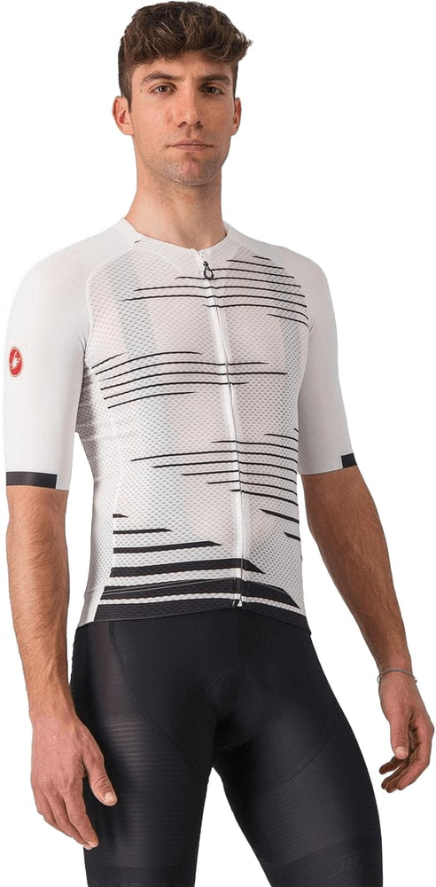 Castelli Climber's 4.0 SS men's cycling jersey in lightweight fabric with short sleeves and branding logo.