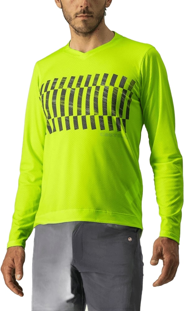 Castelli Trail Tech LS men's mountain biking jersey in black with logo, lightweight athletic cycling clothing for MTB rides.
