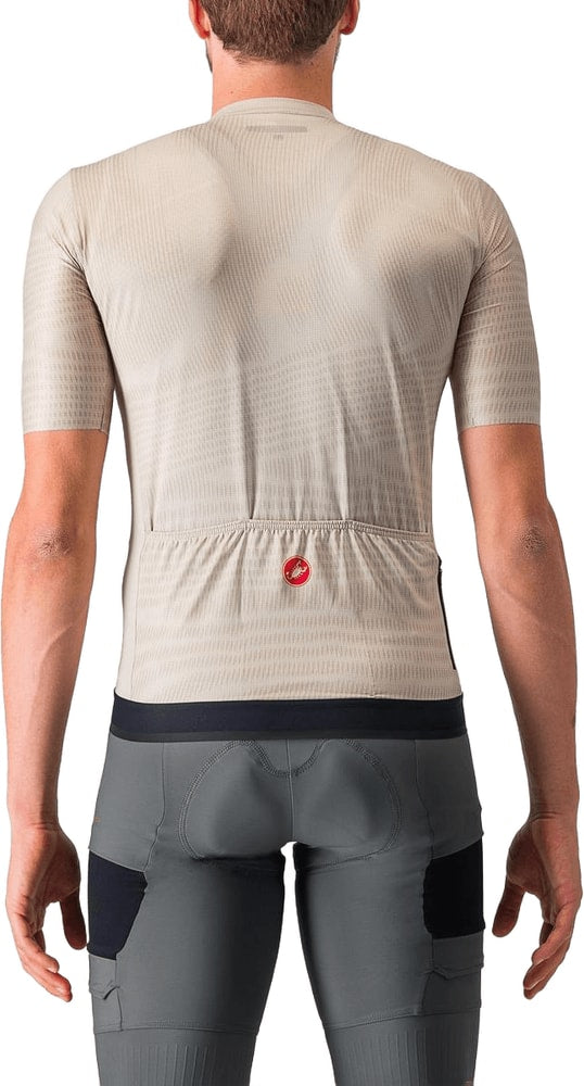 Castelli Unlimited Endurance SS men's cycling jersey in lightweight, breathable fabric, with short sleeves and front zipper.