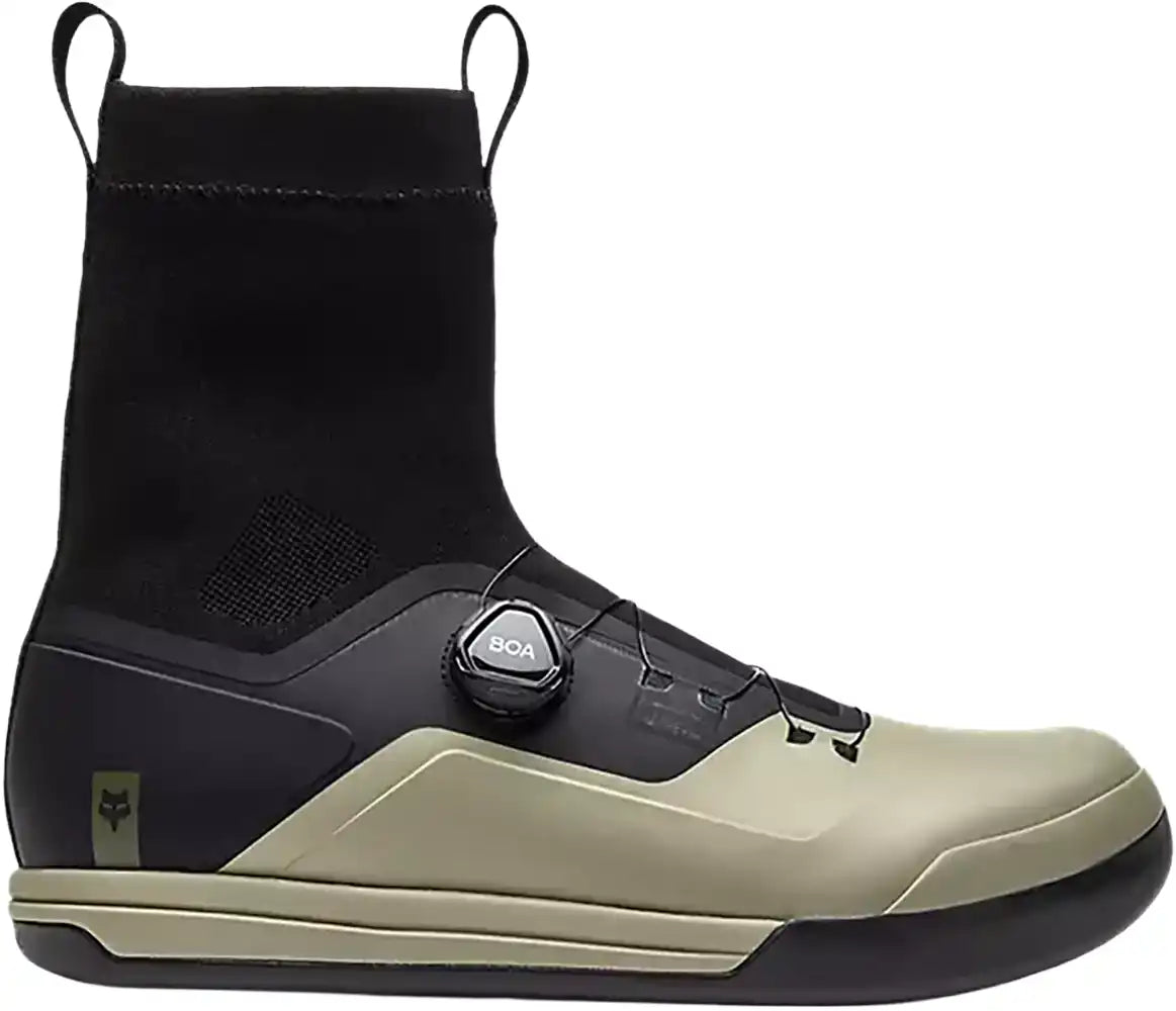Fox Union All Weather Flat men's platform MTB shoes with rugged design, durable soles, and ventilation for mountain biking comfort.