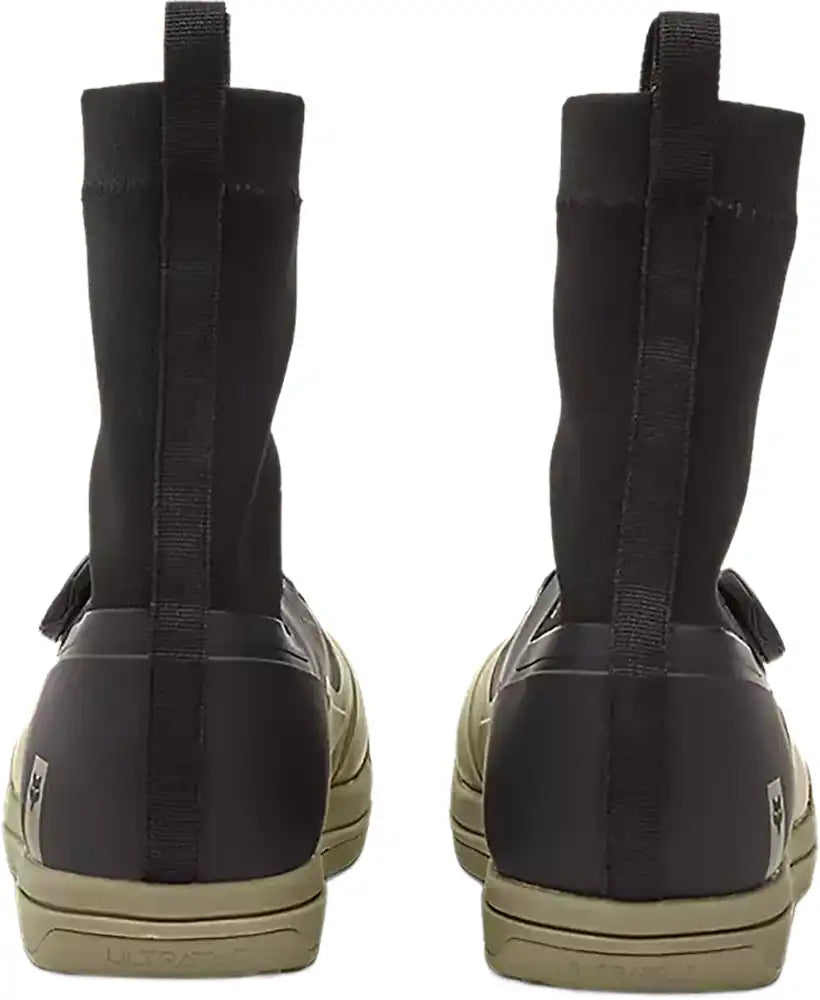 Fox Union All Weather men's MTB shoes, black and gray footwear with rugged sole and secure lacing for mountain biking.