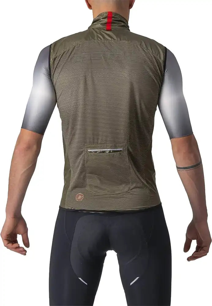 Castelli Aria men's vest in lightweight, breathable fabric, shown in a sleek design ideal for cycling or active outdoor wear.