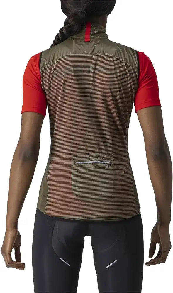 Castelli Aria women's jacket displayed on a hanger, lightweight cycling jacket with breathable fabric and full zip closure.
