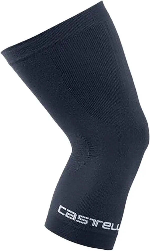 Castelli Pro Seamless Knee Warmers in black, lightweight cycling clothing designed for comfort and warmth during rides.