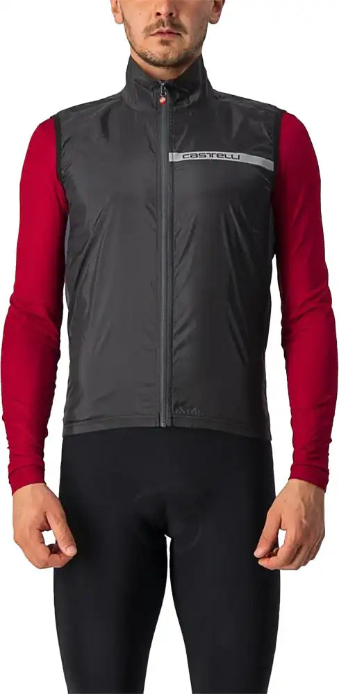 Castelli Squadra Stretch men's vest, lightweight cycling clothing with a sleek design and fitted look, suitable for active wear.