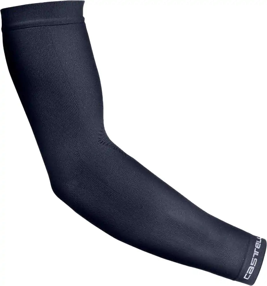 Castelli Pro Seamless 2 arm warmers in black, snug-fitting cycling clothing with seamless design for comfortable warmth.