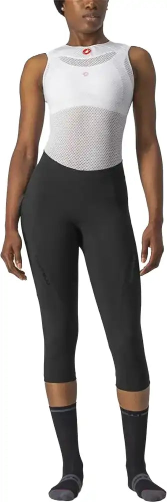 Castelli Velocissimo 3 women's 3/4 knickers, cycling clothing with snug fit and breathable fabric, designed for comfort during rides.