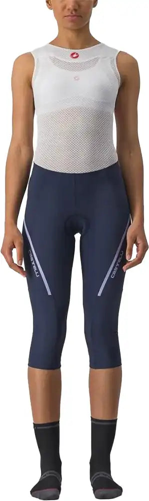 Castelli Velocissimo 3 women's 3/4 cycling knickers, lightweight athletic clothing with a sleek fit and breathable fabric.