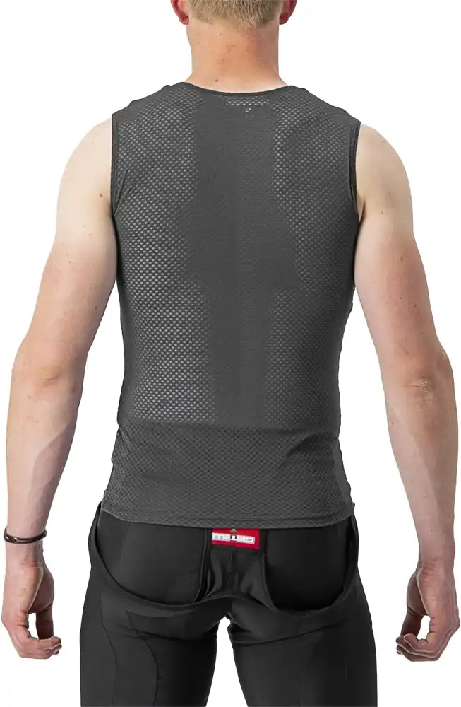 Castelli Pro Mesh 2.0 SL men's cycling baselayer, lightweight breathable mesh fabric, close-up of the fitted athletic shirt.