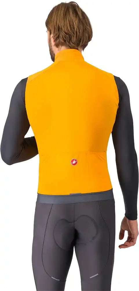 Castelli Espresso men's vest, lightweight cycling clothing with a sleek design and full front zipper for outdoor riding comfort.