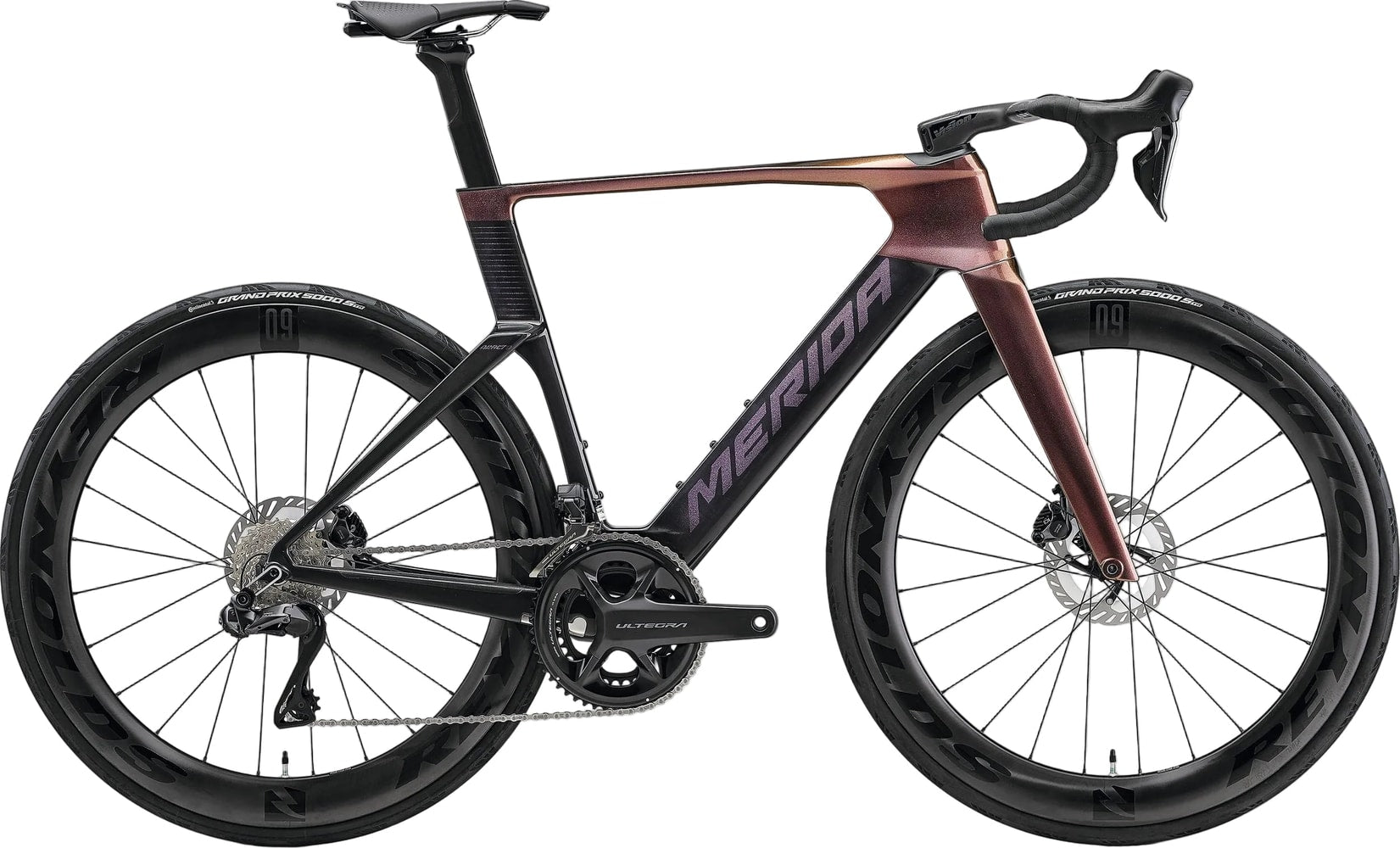 Merida Reacto 8000 road bike with sleek frame and advanced components, ideal for high-performance cycling.