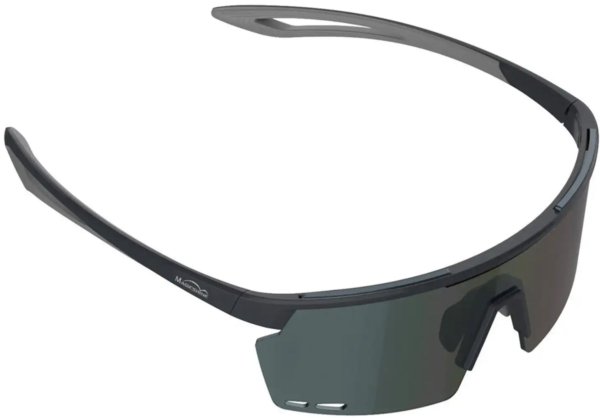 Magicshine Rouleur glasses, sporty cycling accessories with tinted lenses and lightweight frame, designed for outdoor rides.