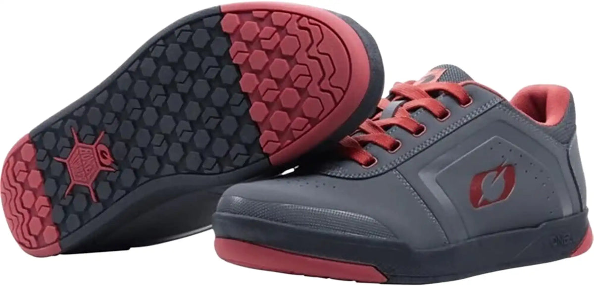 Oneal Pinned Men's Platform MTB Shoes with sturdy design and secure fastening, ideal for mountain biking adventures.
