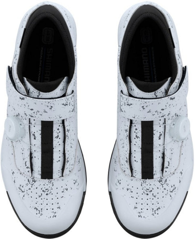 Shimano GE900 HS men's mountain biking shoes with black and gray design, featuring durable construction and clipless pedal compatibility.