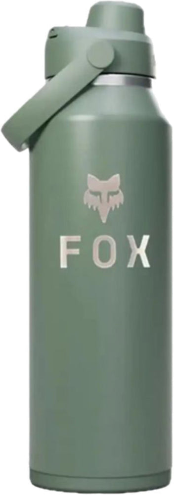Green Fox Camelbak Thrive Chug stainless steel water bottle with a secure lid and 950ml capacity.