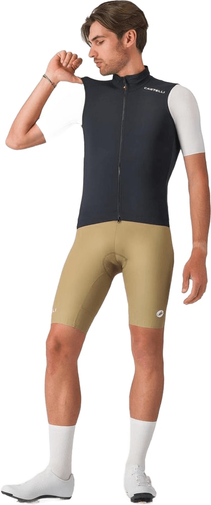 Castelli Espresso 2 men's vest in black, lightweight cycling clothing with full front zipper and logo detail.