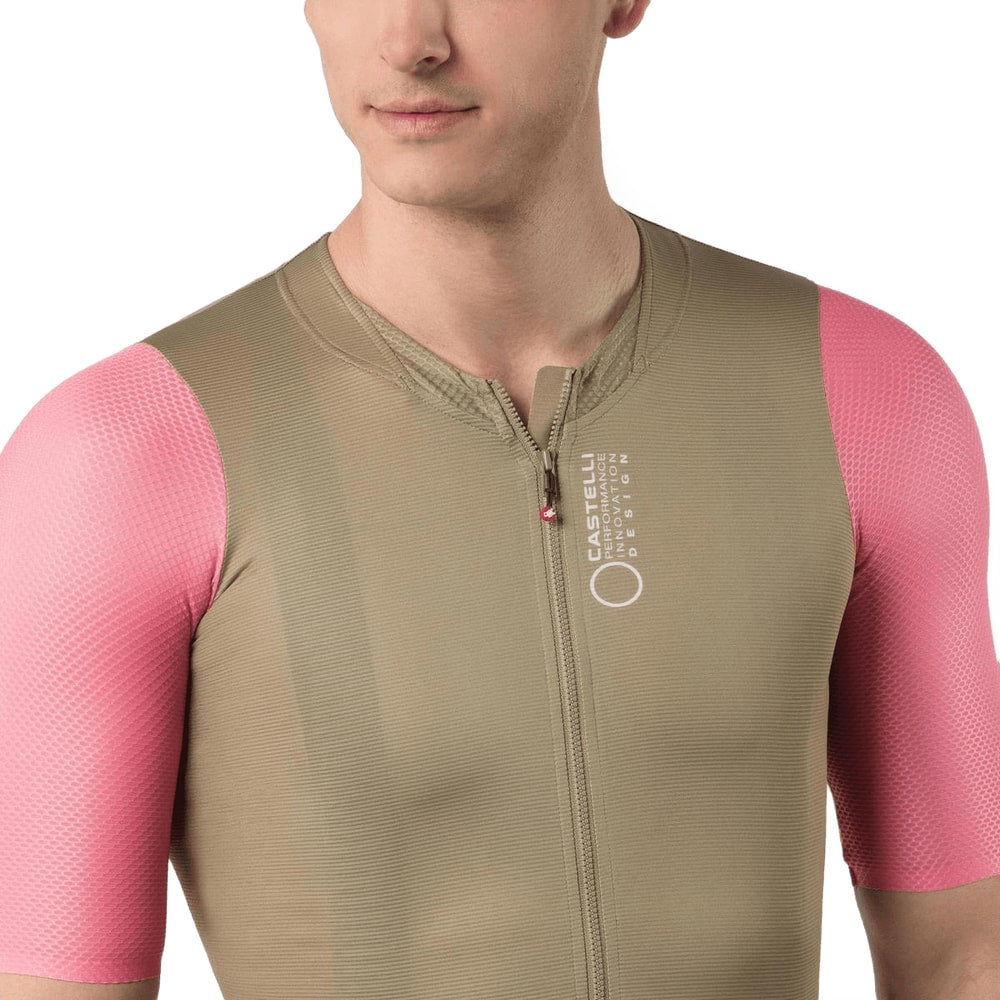 Castelli Corretto SS men's cycling jersey in lightweight fabric, featuring a fitted design and vibrant color accents.