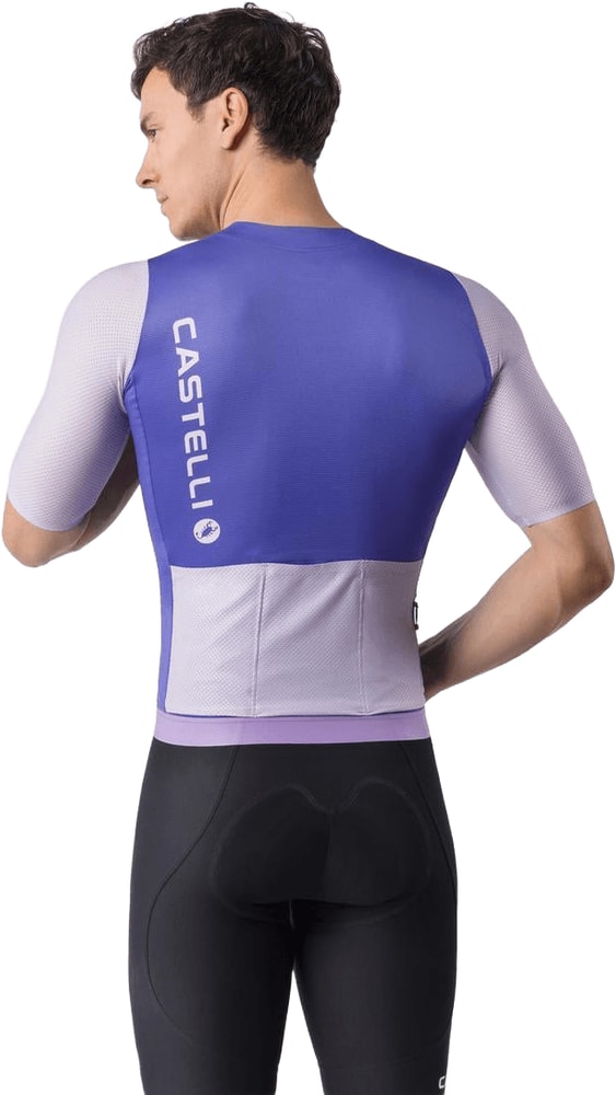 Castelli Corretto SS men's cycling jersey in lightweight fabric with short sleeves, featuring a sleek design and color accents.