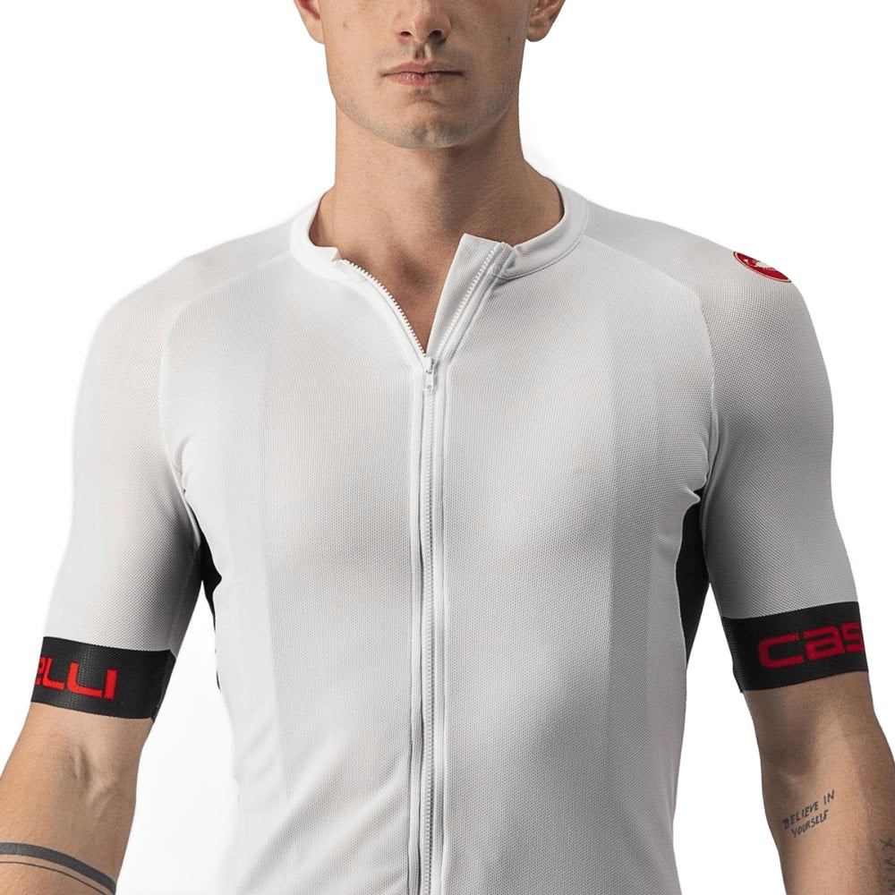 Castelli Entrata VI SS men's cycling jersey in lightweight fabric with short sleeves and front zipper.