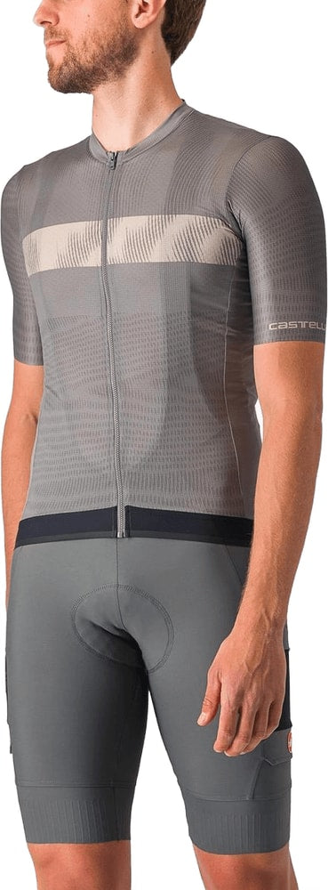 Castelli Unlimited Endurance SS men's cycling jersey in lightweight fabric with short sleeves and logo details.