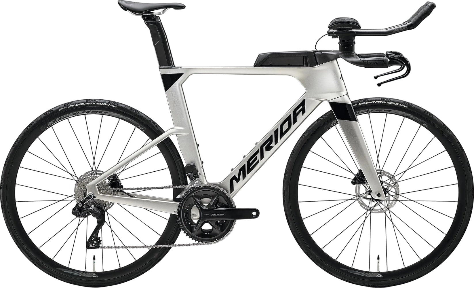 Merida Time Warp Tri 5000 triathlon bike with aerodynamic frame and disc wheels, designed for performance and speed.