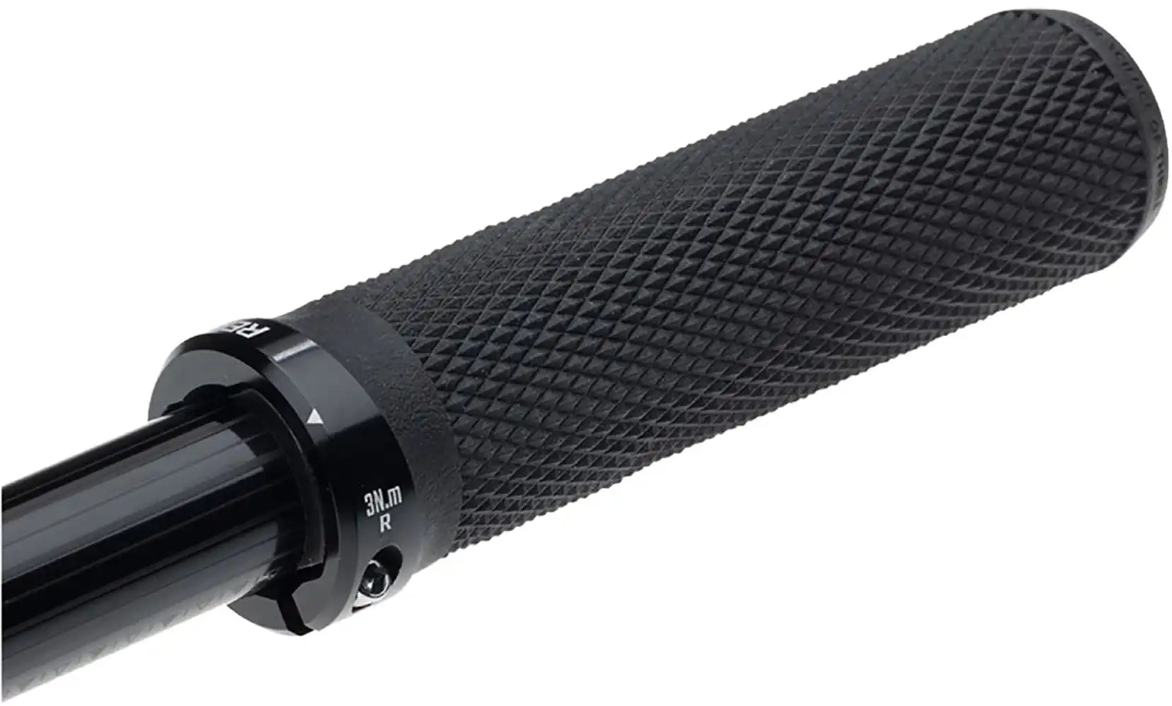 Leatt ReaFlex 6.0 Diamond Lock-On MTB grips with textured grips and locking mechanism for secure handling on mountain bikes.