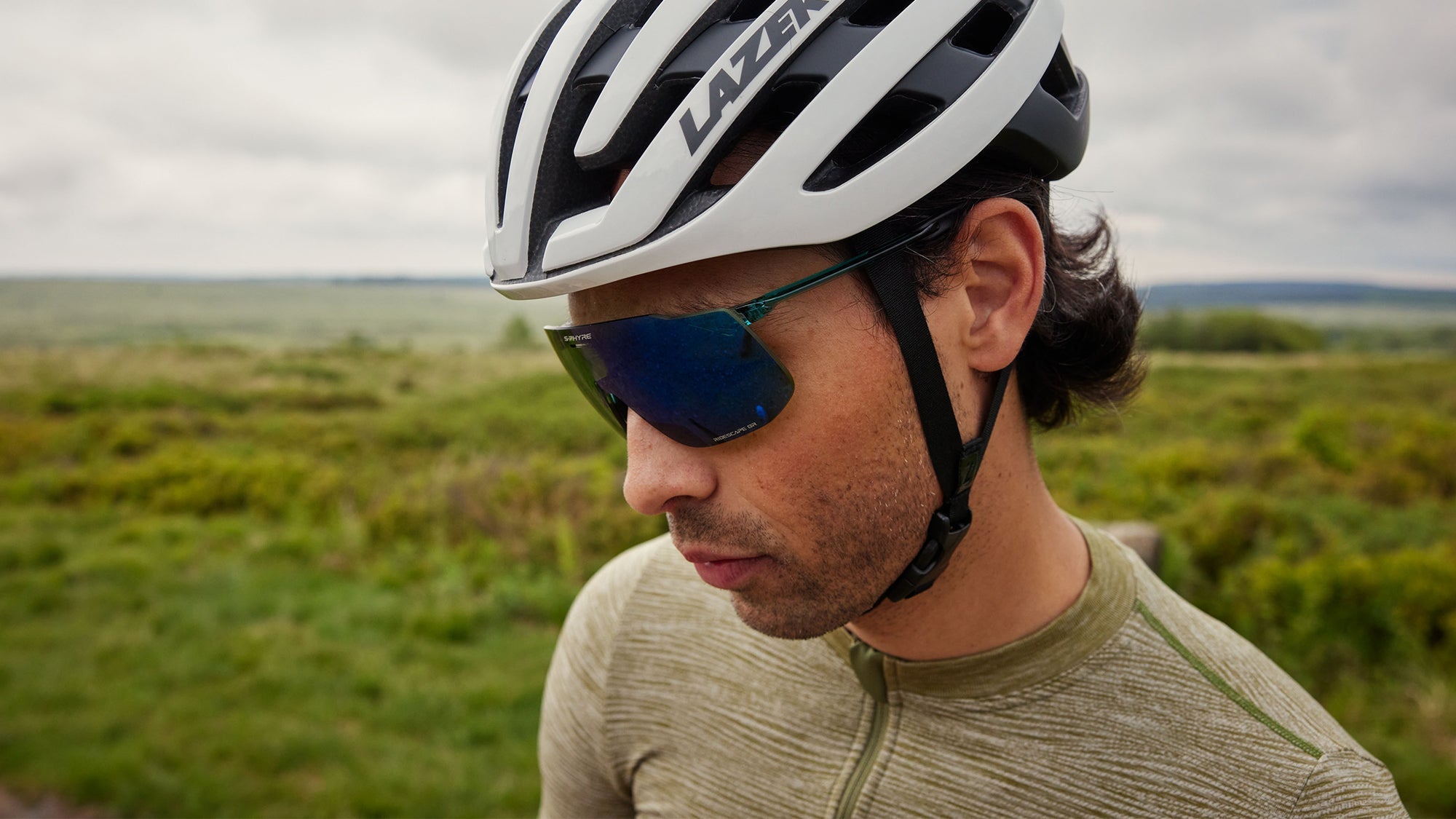 Bell Avenue MIPS Road Helmet